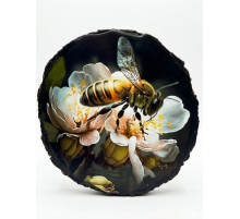 Фотокартина на натуральному дереві «Бджола на лаванді»