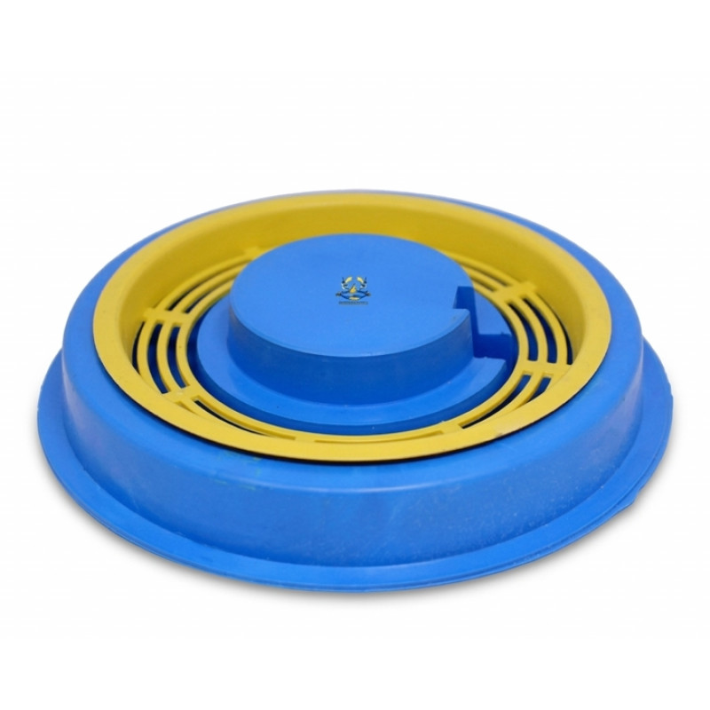 Напувалка для бджіл універсальна (із захисною сіткою, діаметр 135 мм)