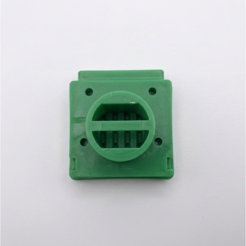 Льотковий загороджувач пластиковий із прильотною полицею (прильоткою)