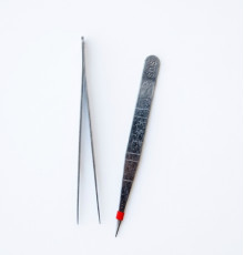 Пінцет металевий для вилучення личинок